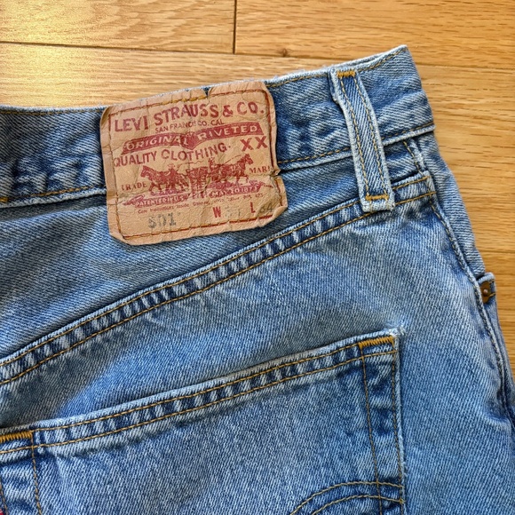 Vintage Levi’s 501 cutoffs *altered - Picture 4 of 4